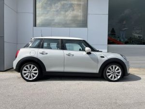 MINI   1.5 Cooper D 5 porte