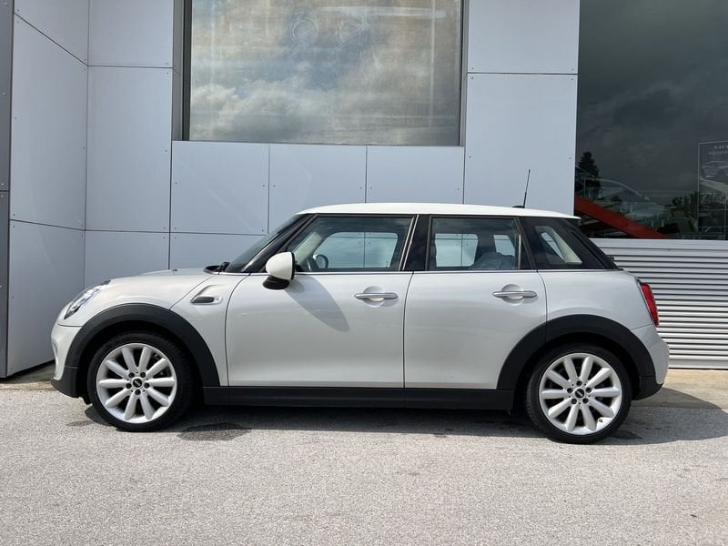 MINI   1.5 Cooper D 5 porte