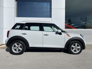 MINI   One