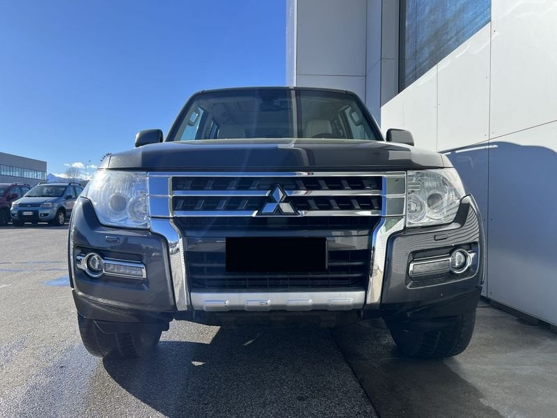 Mitsubishi Pajero  3.2 DI-D 190cv Autom. Instyle